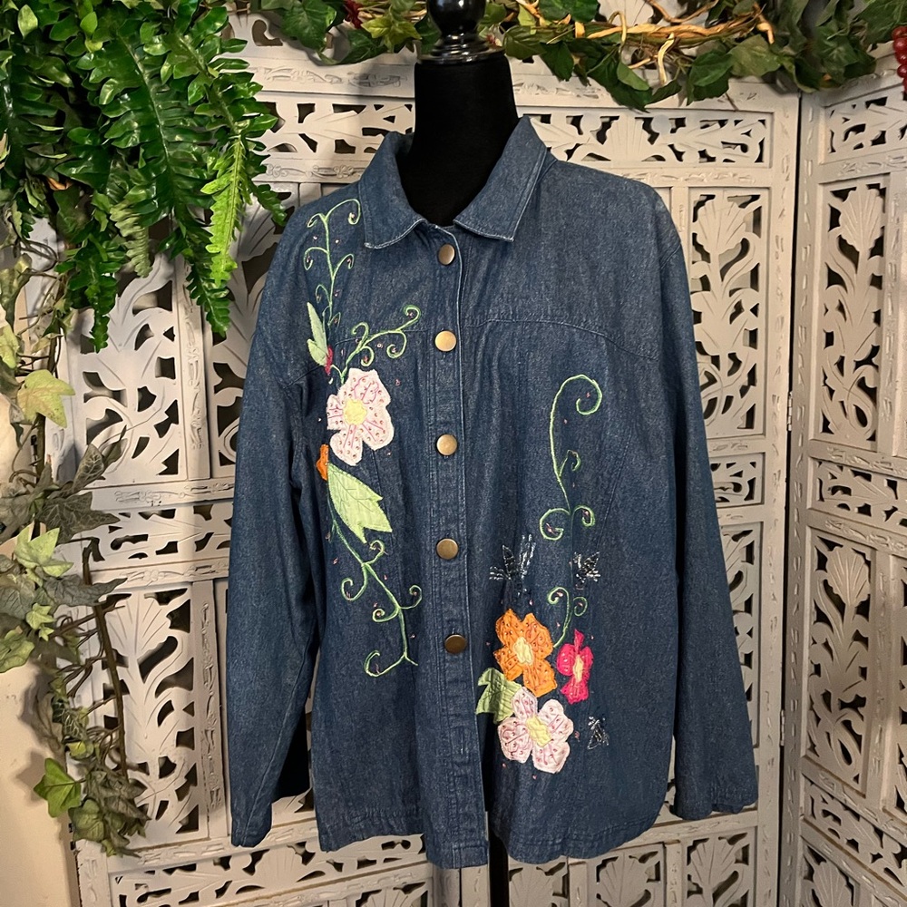 TAPESTRY PATCH VINTAGE DENIM & FLORAL EMBELLISHMENT LONG SLEEVE JEAN JACKET